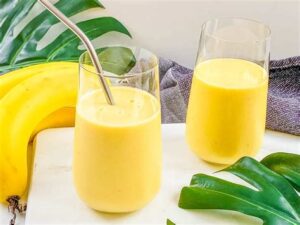 Mango, Banana in Pineapple Smoothie